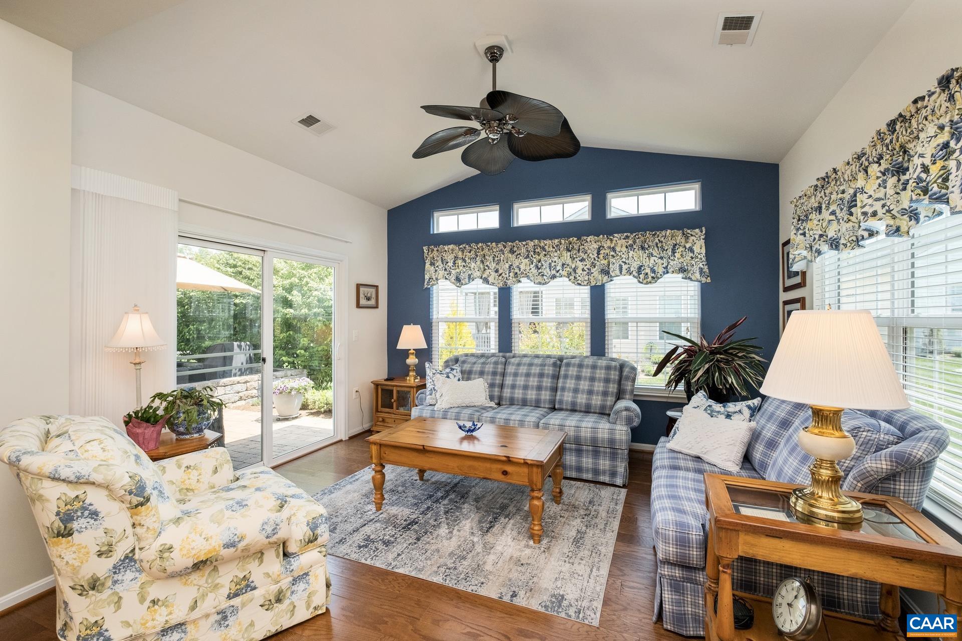 56 JOHN RUCKER DR