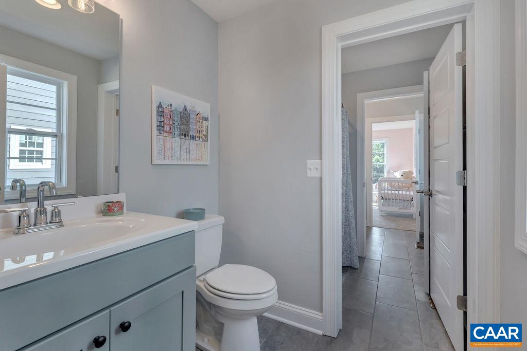 11 ROSSLARE CT