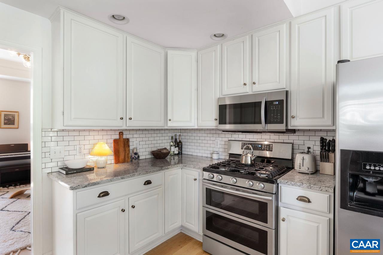1418 CEDARWOOD CT