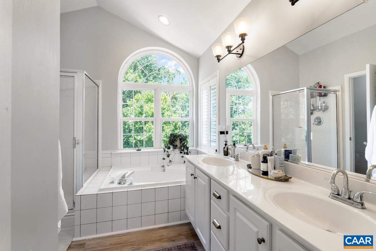 1418 CEDARWOOD CT