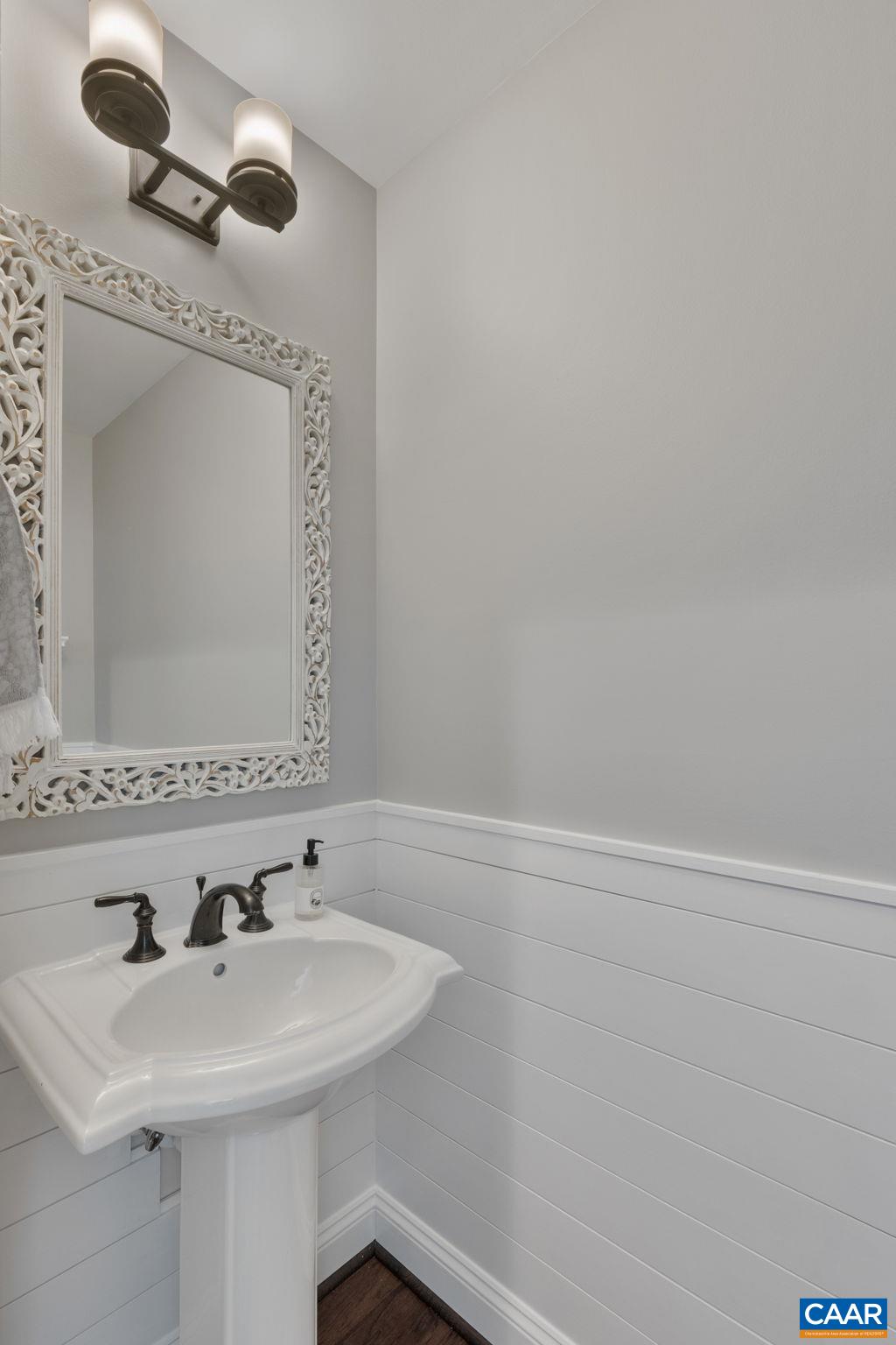 2610 LAVACA CT