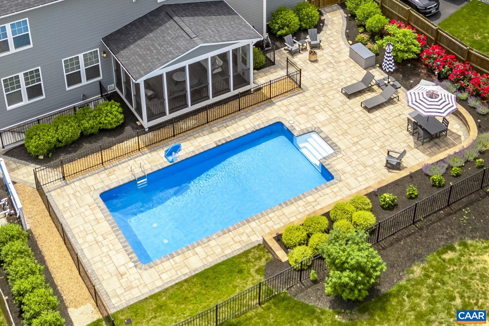 2610 LAVACA CT