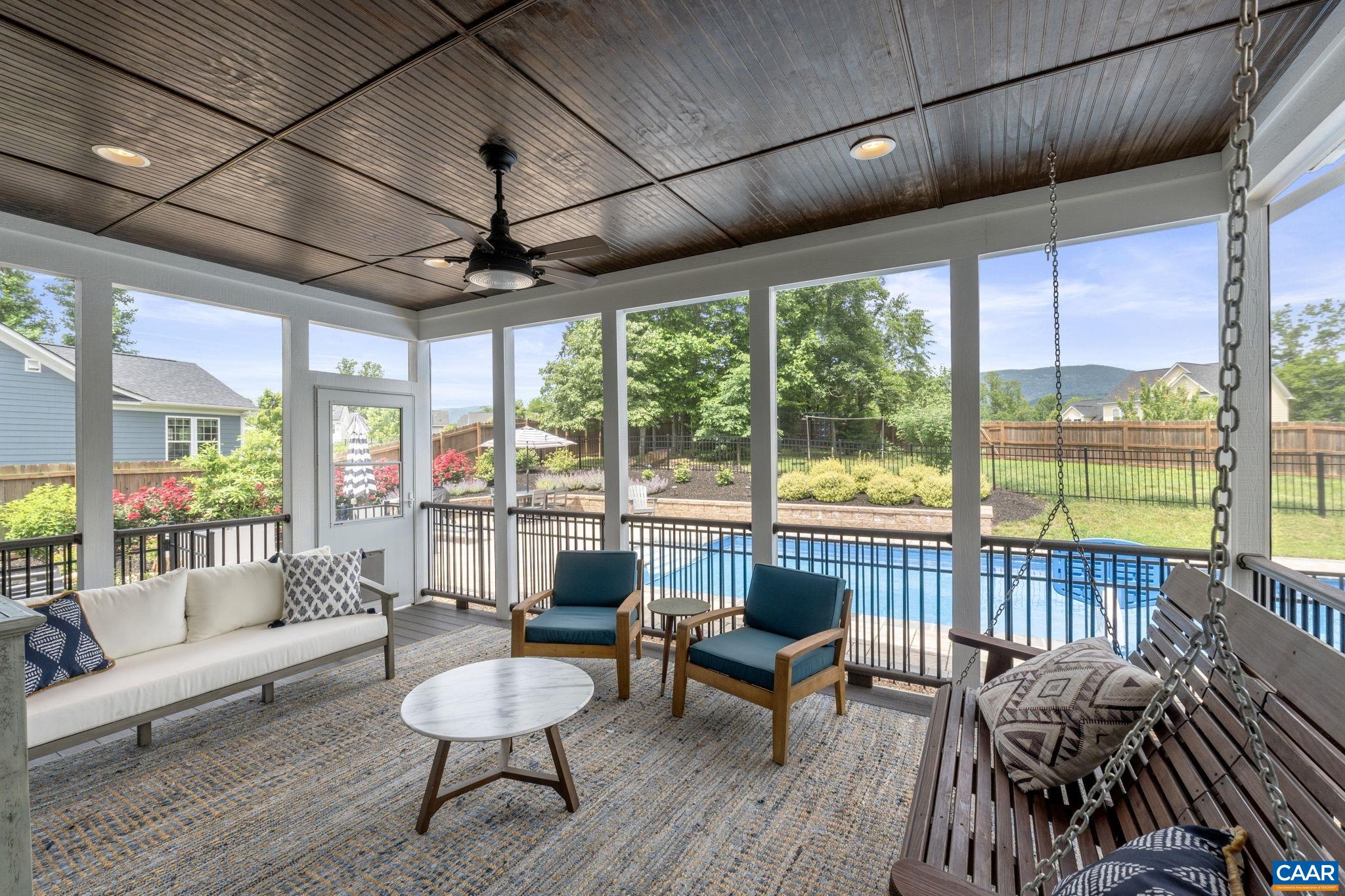 2610 LAVACA CT