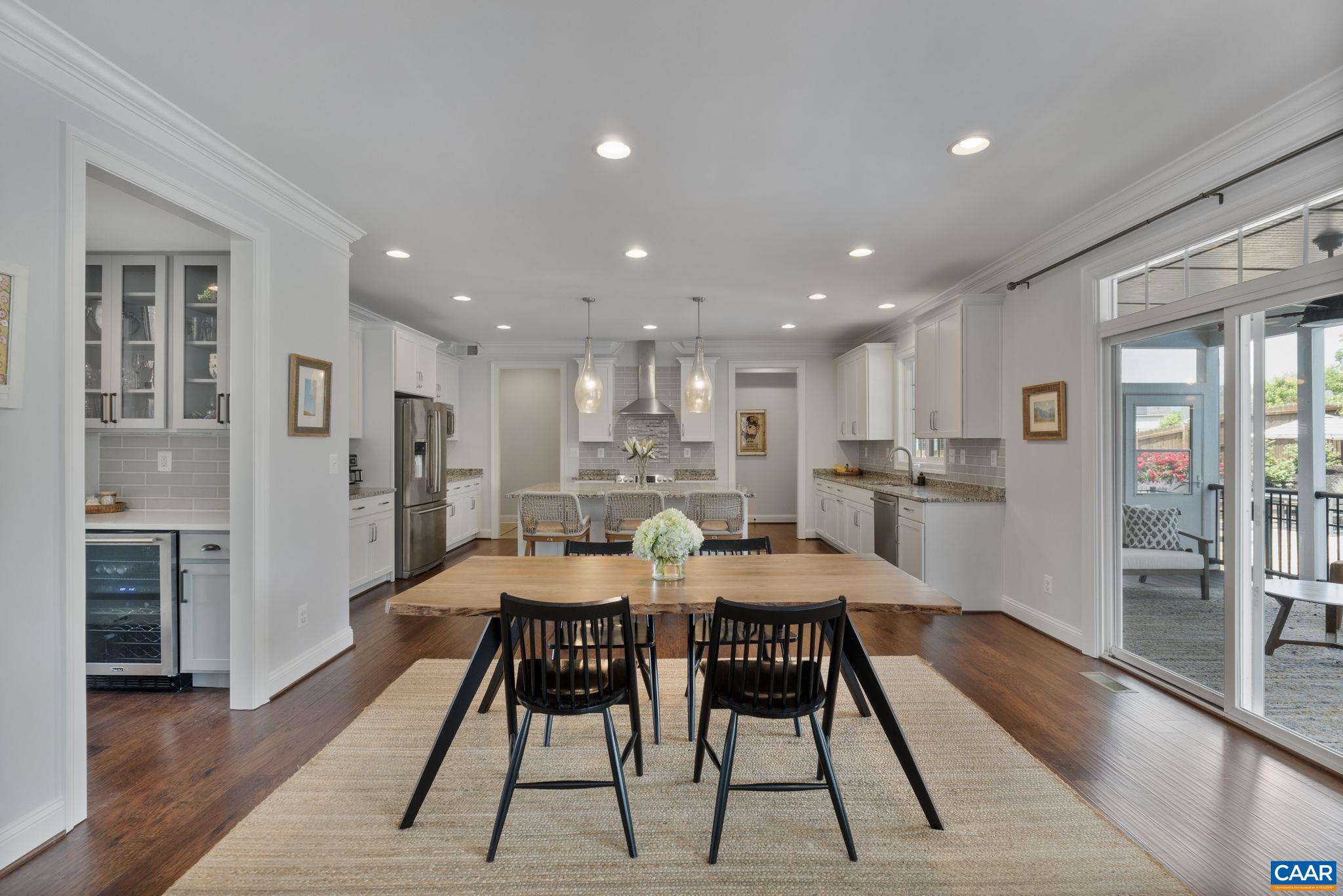 2610 LAVACA CT