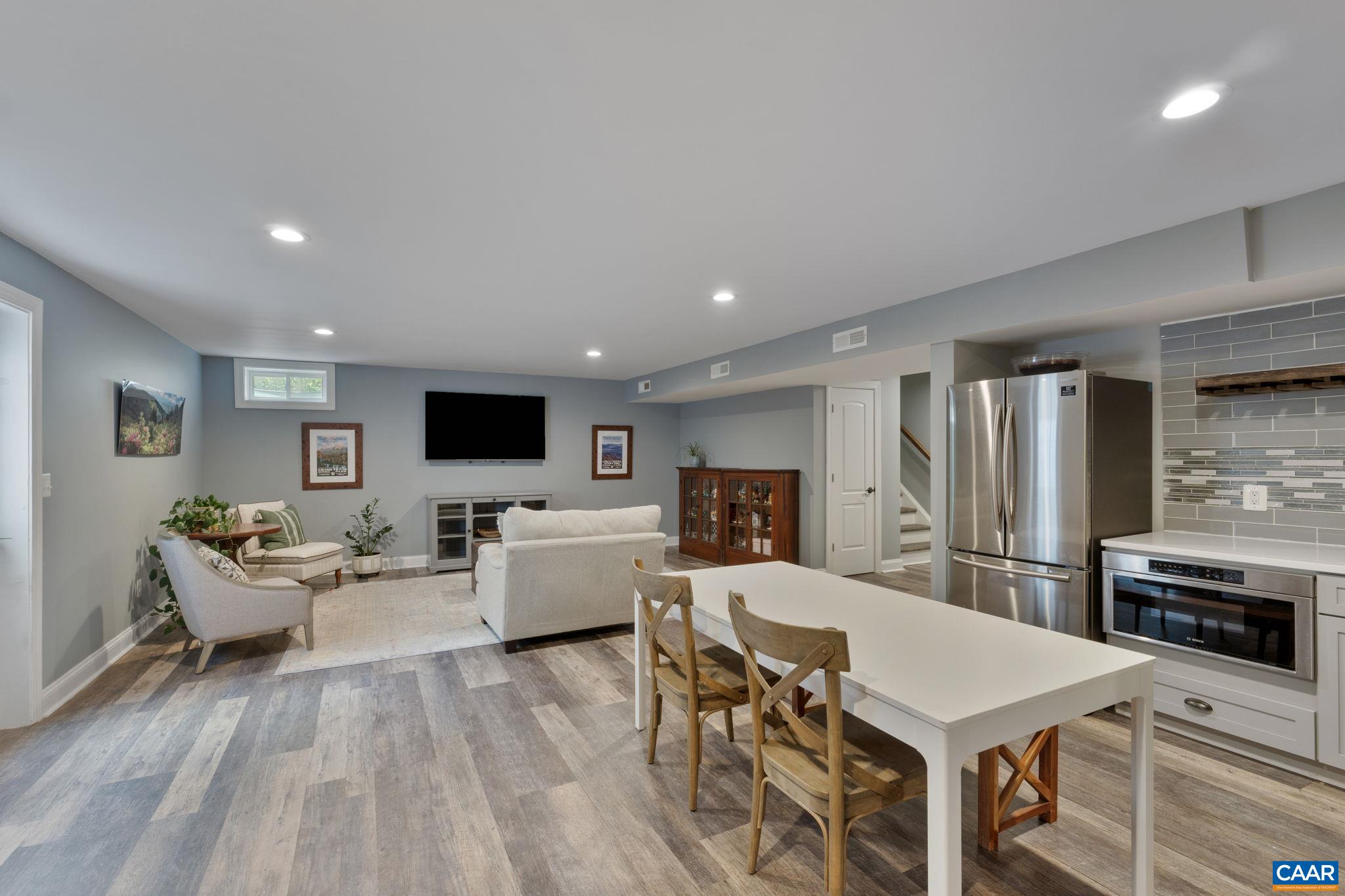 2610 LAVACA CT