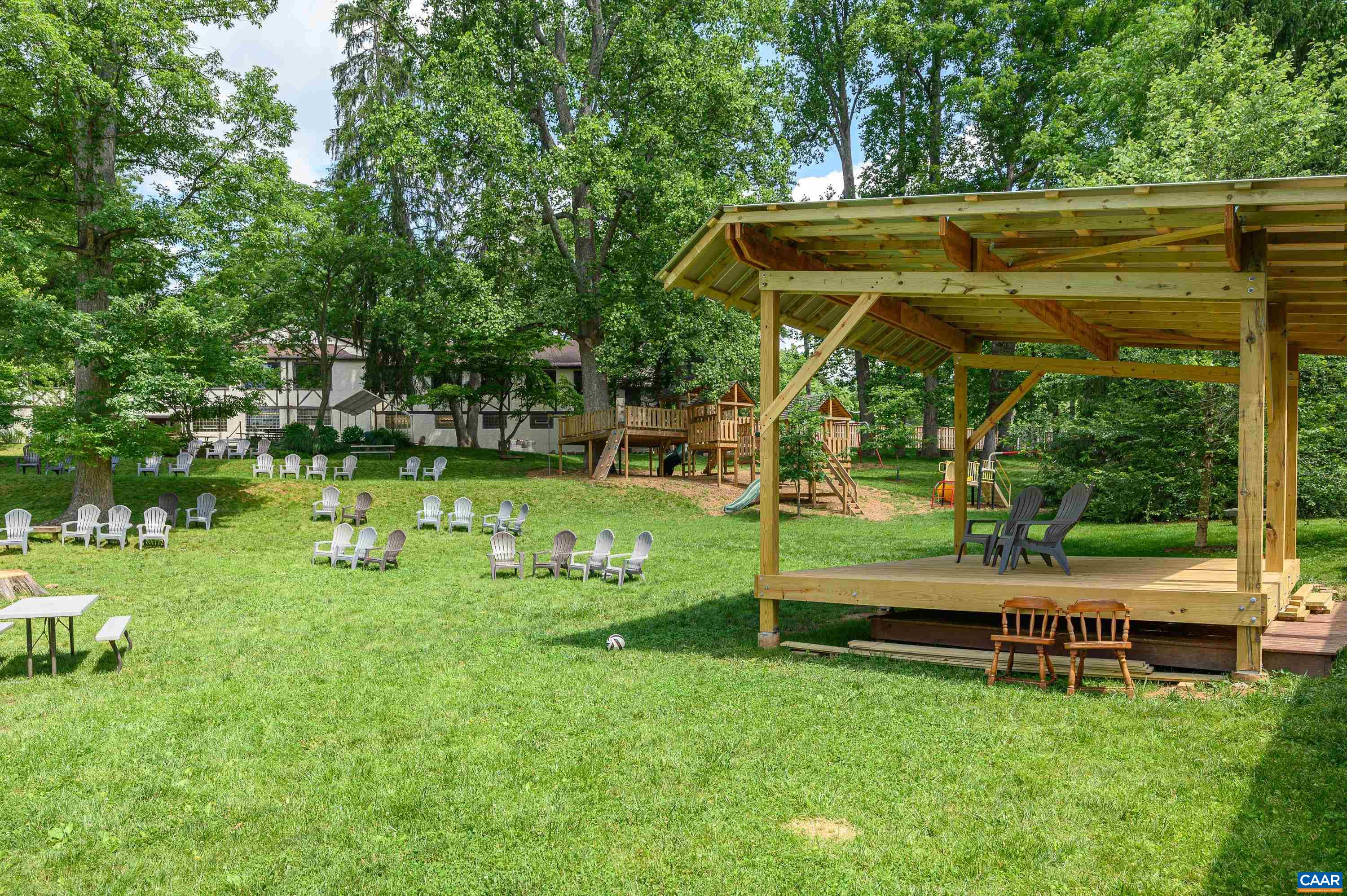 2607 JEFFERSON PARK AVE