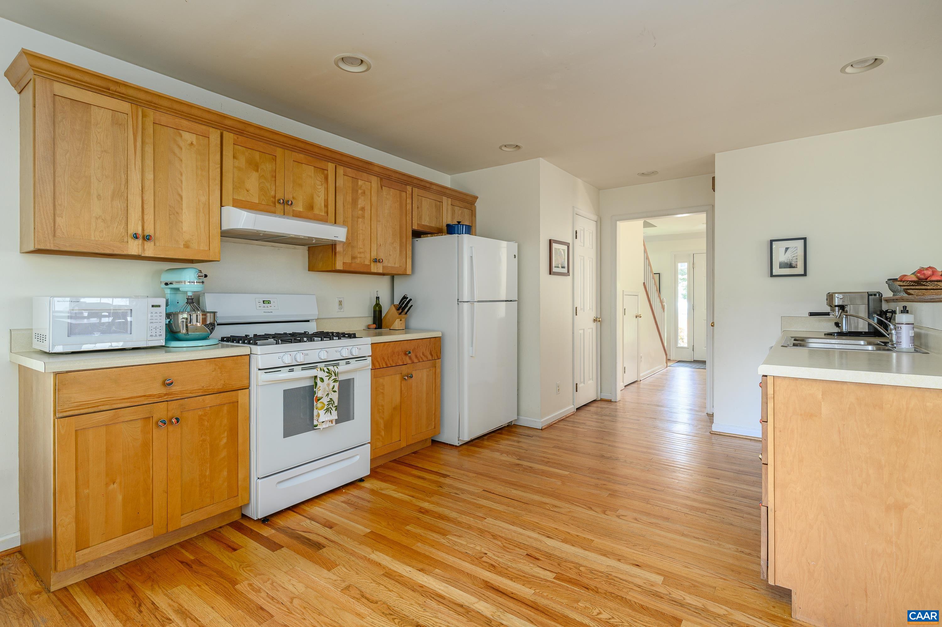 2607 JEFFERSON PARK AVE