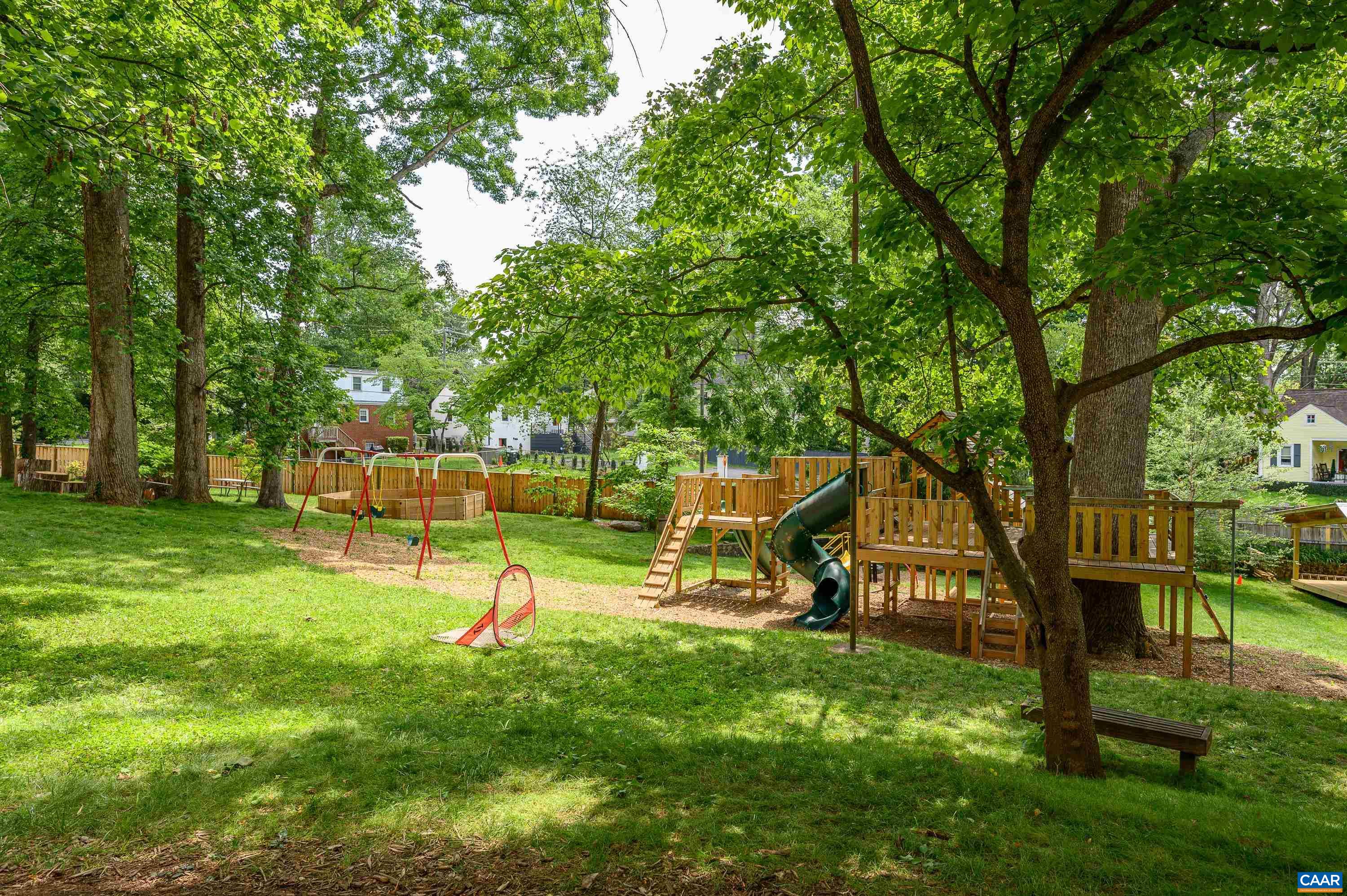 2607 JEFFERSON PARK AVE