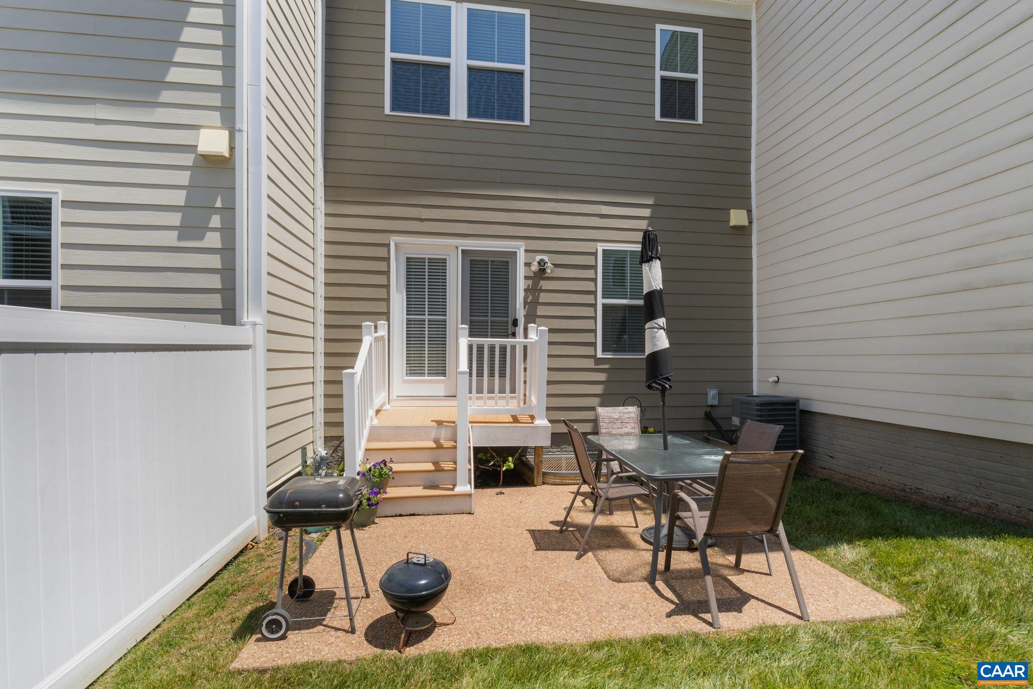 237 PEBBLE BEACH CT