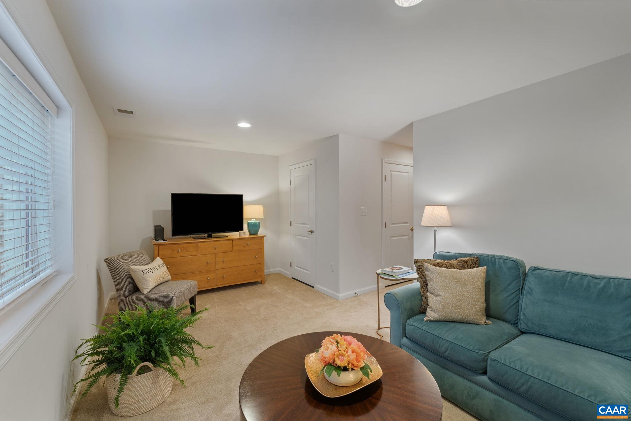 237 PEBBLE BEACH CT