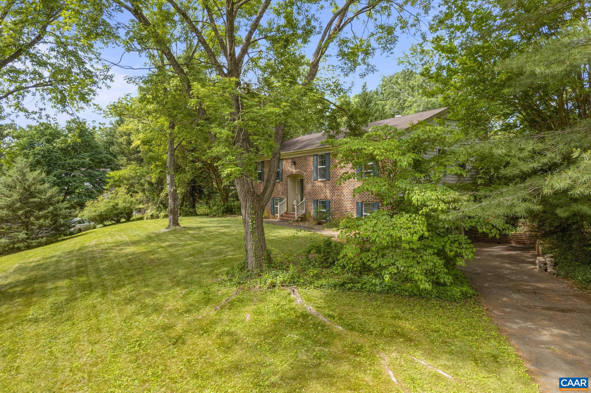 1690 SOURWOOD PL