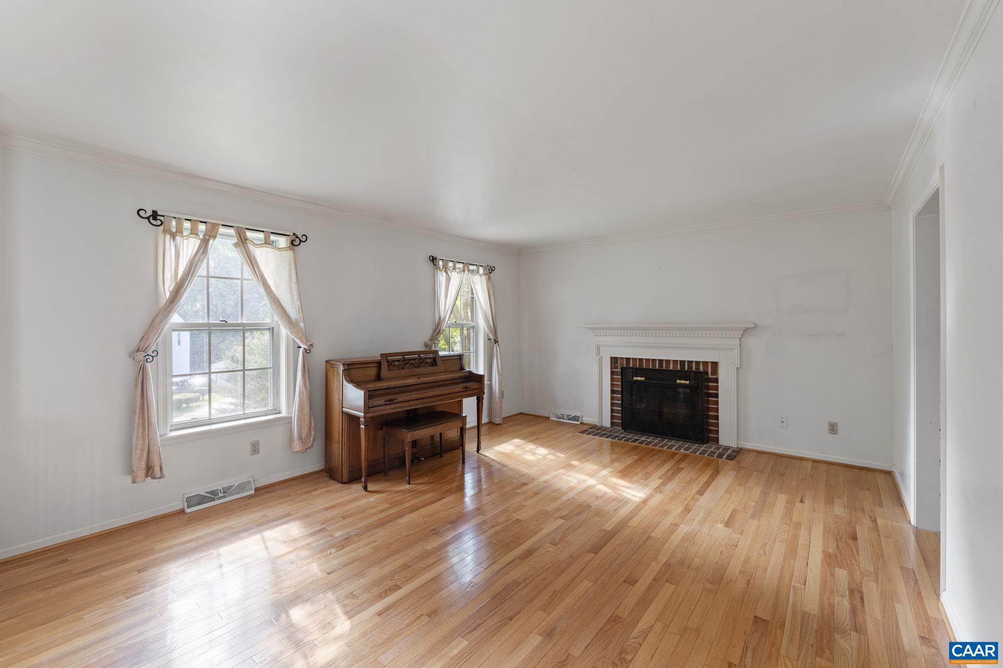 1690 SOURWOOD PL