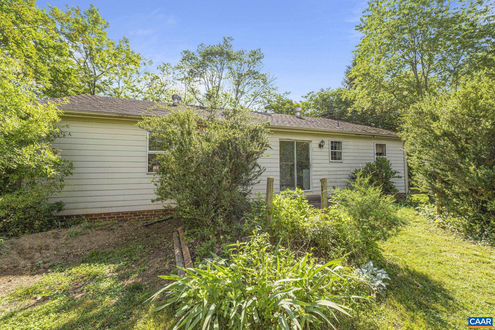 1690 SOURWOOD PL