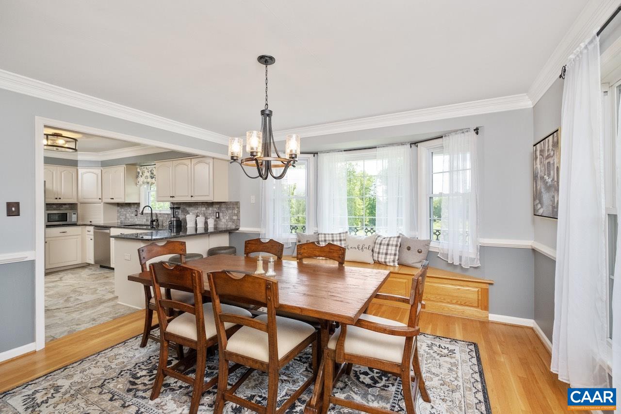 370 PINEY MOUNTAIN LN