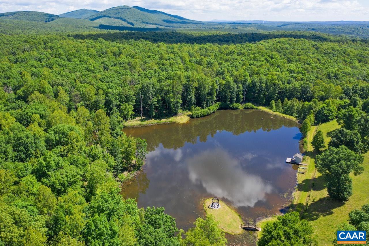 370 PINEY MOUNTAIN LN