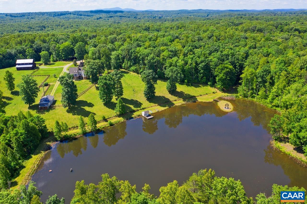 370 PINEY MOUNTAIN LN