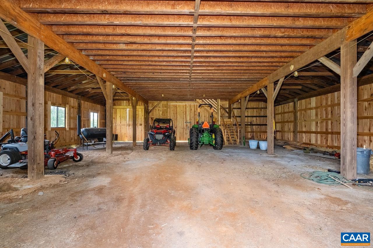 370 PINEY MOUNTAIN LN