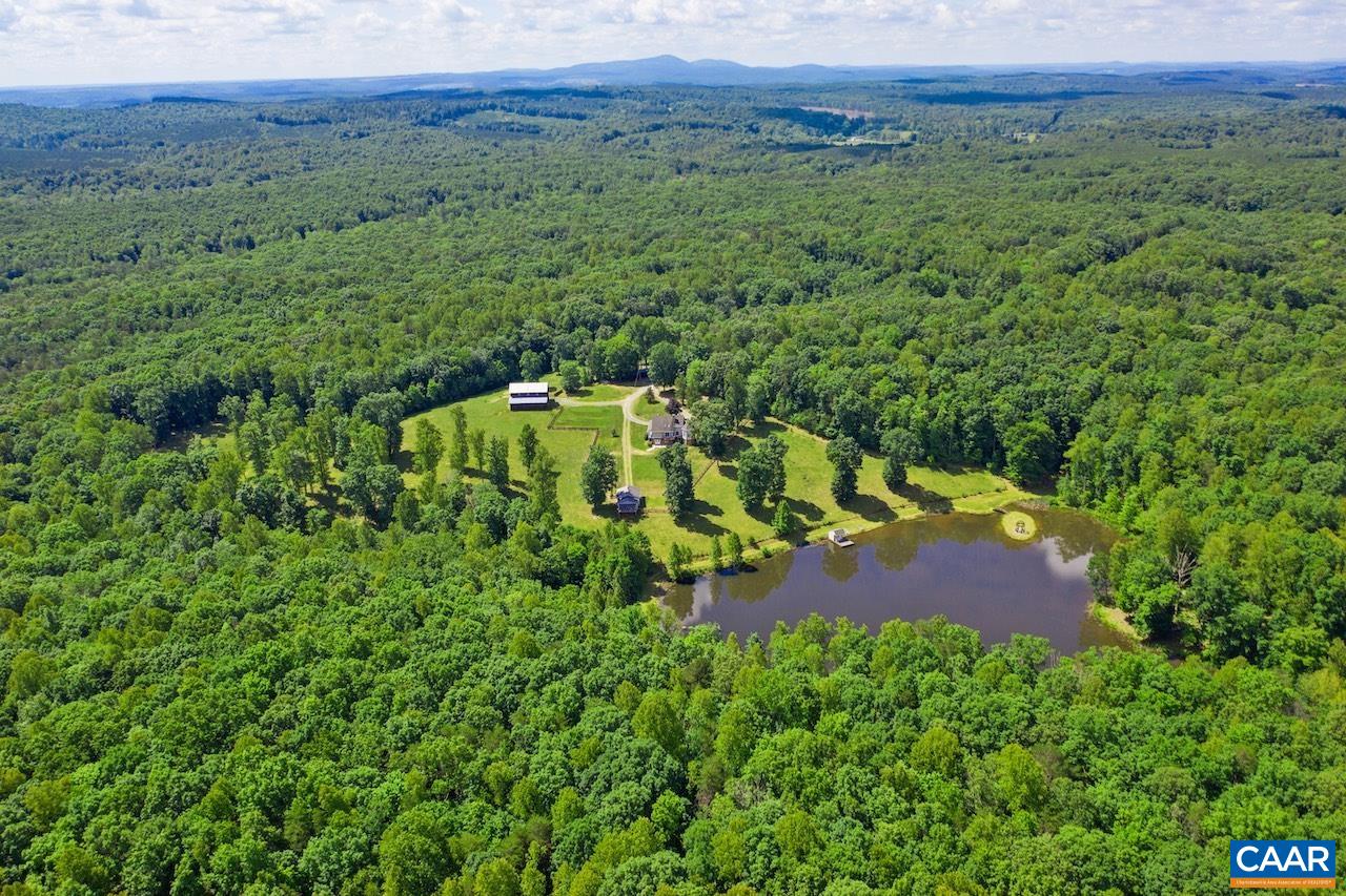 370 PINEY MOUNTAIN LN