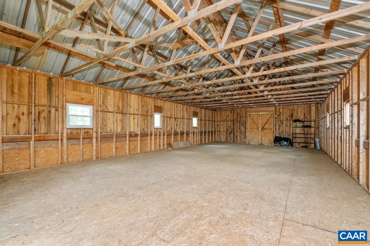 370 PINEY MOUNTAIN LN