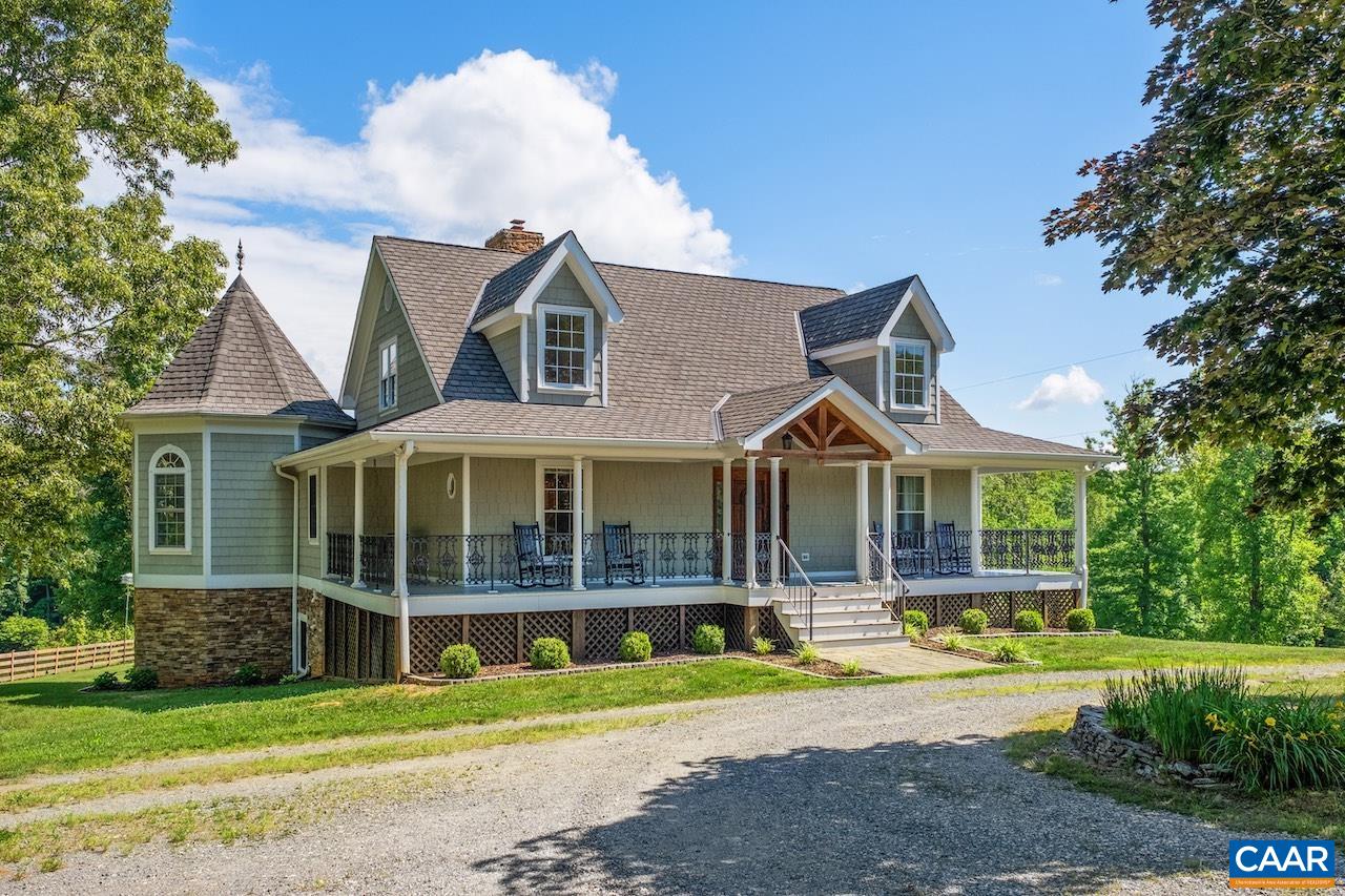 370 PINEY MOUNTAIN LN