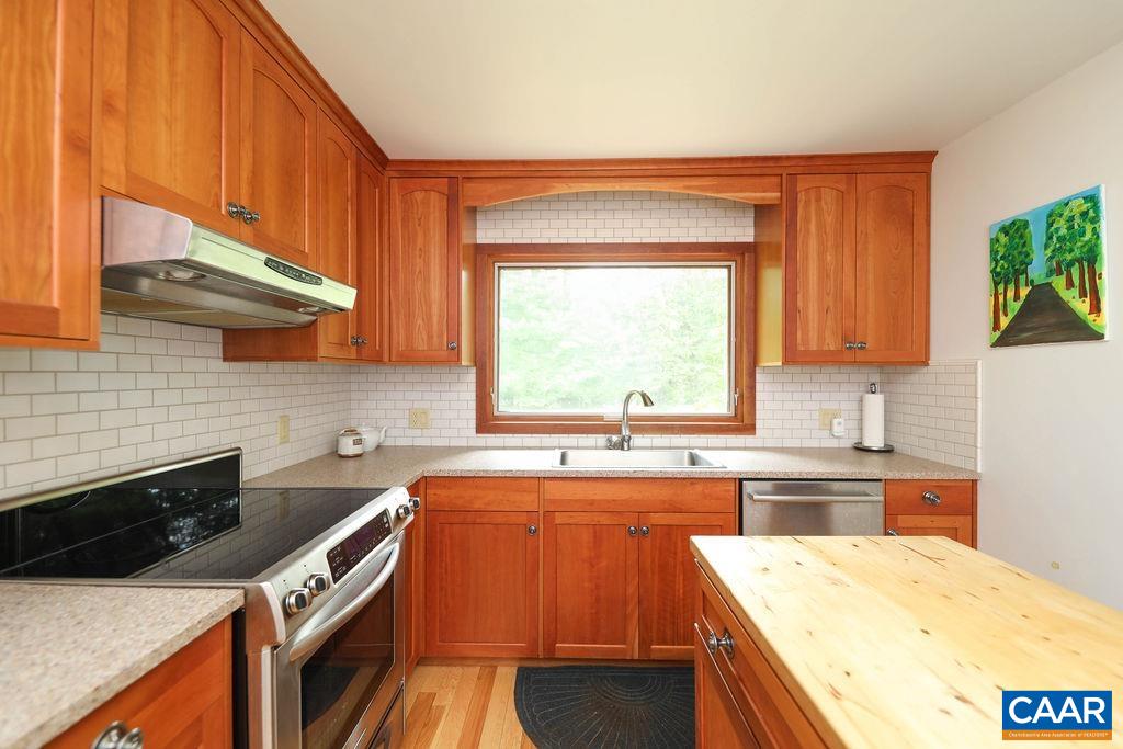 2190 DEVONSHIRE RD