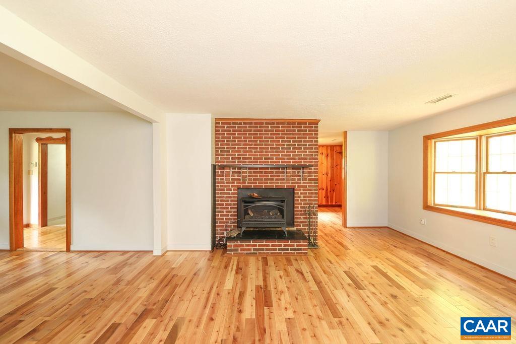 2190 DEVONSHIRE RD
