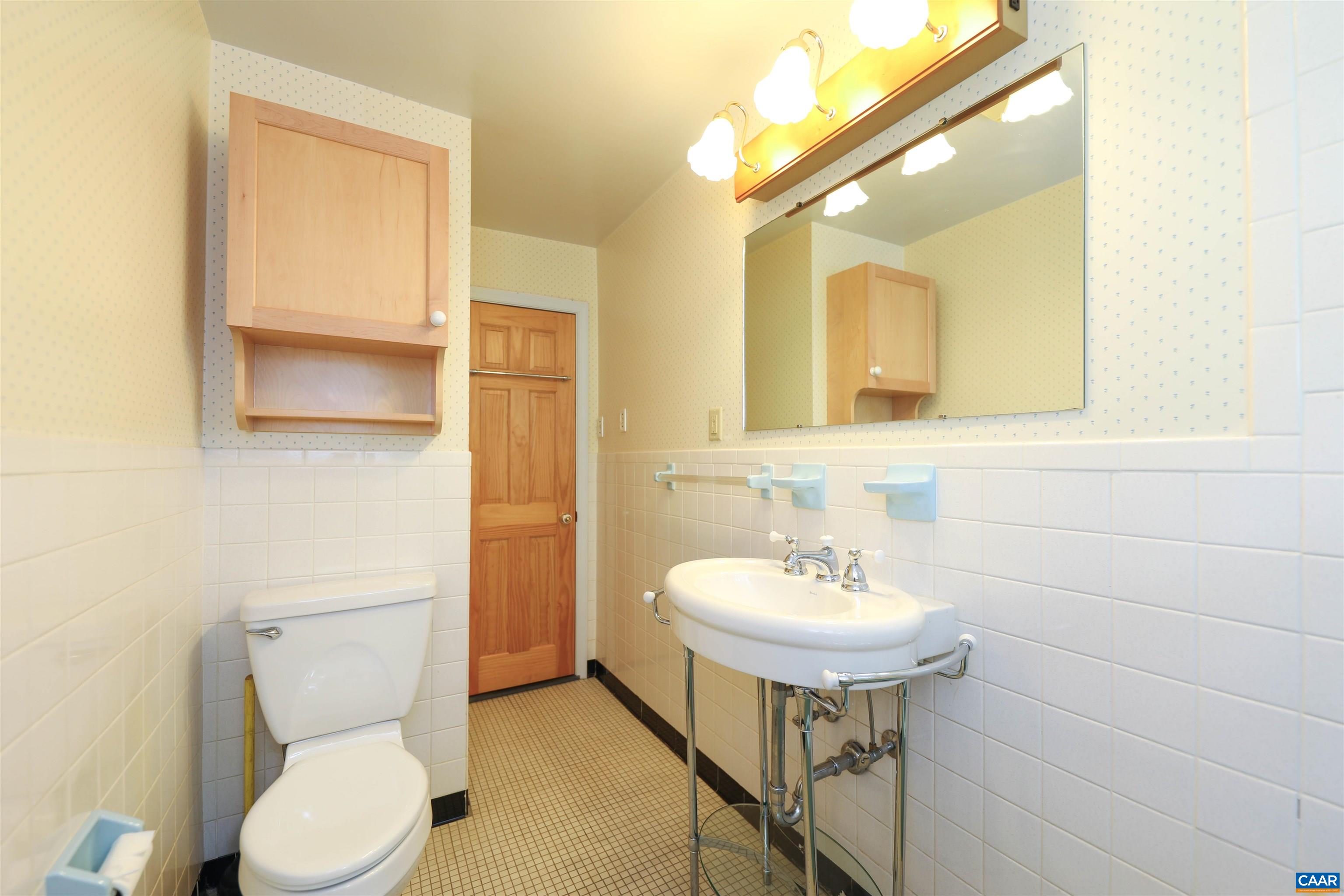 2190 DEVONSHIRE RD