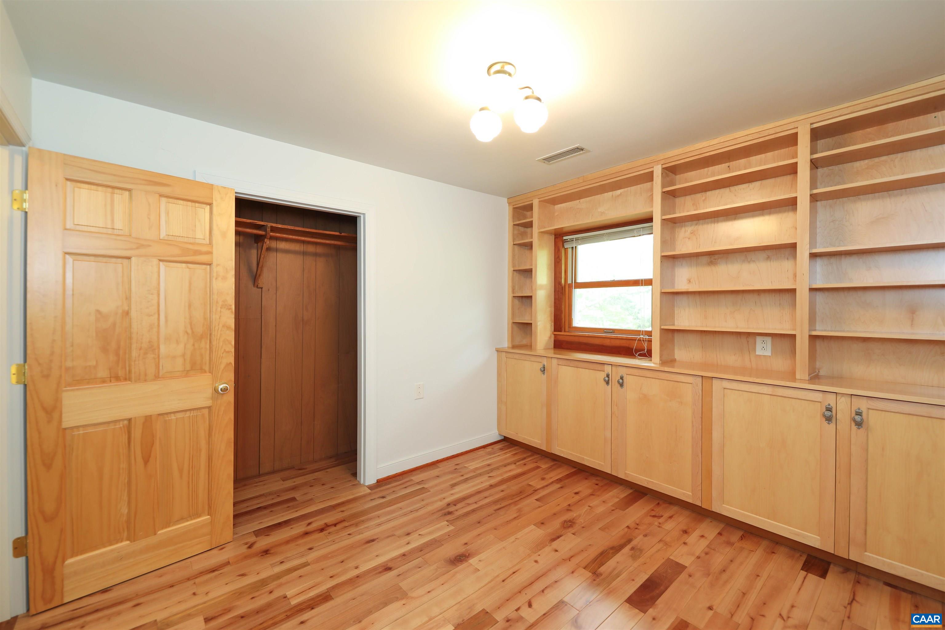 2190 DEVONSHIRE RD