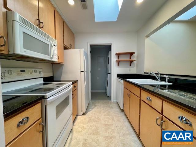 1220 CLIFDEN GREENE