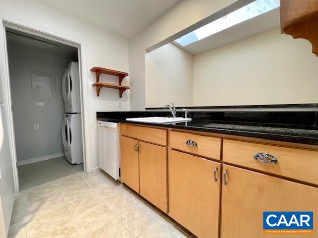 1220 CLIFDEN GREENE