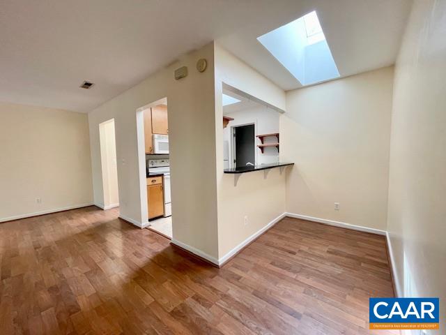 1220 CLIFDEN GREENE