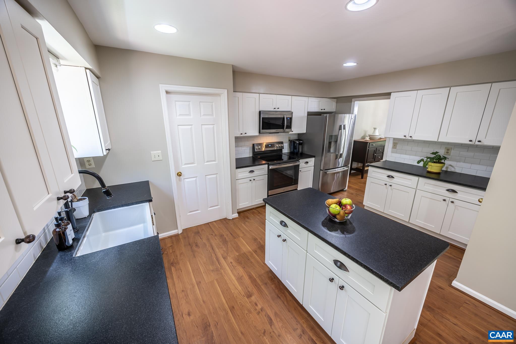 3221 POPLAR RIDGE RD