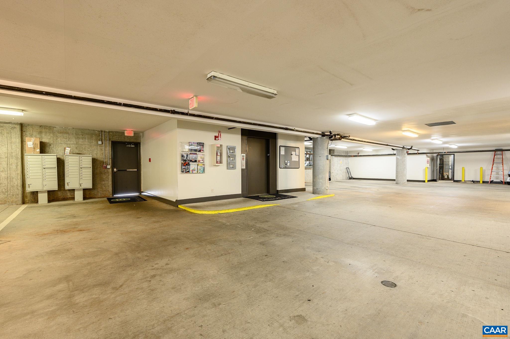 200 DOUGLAS AVE Unit: 1E