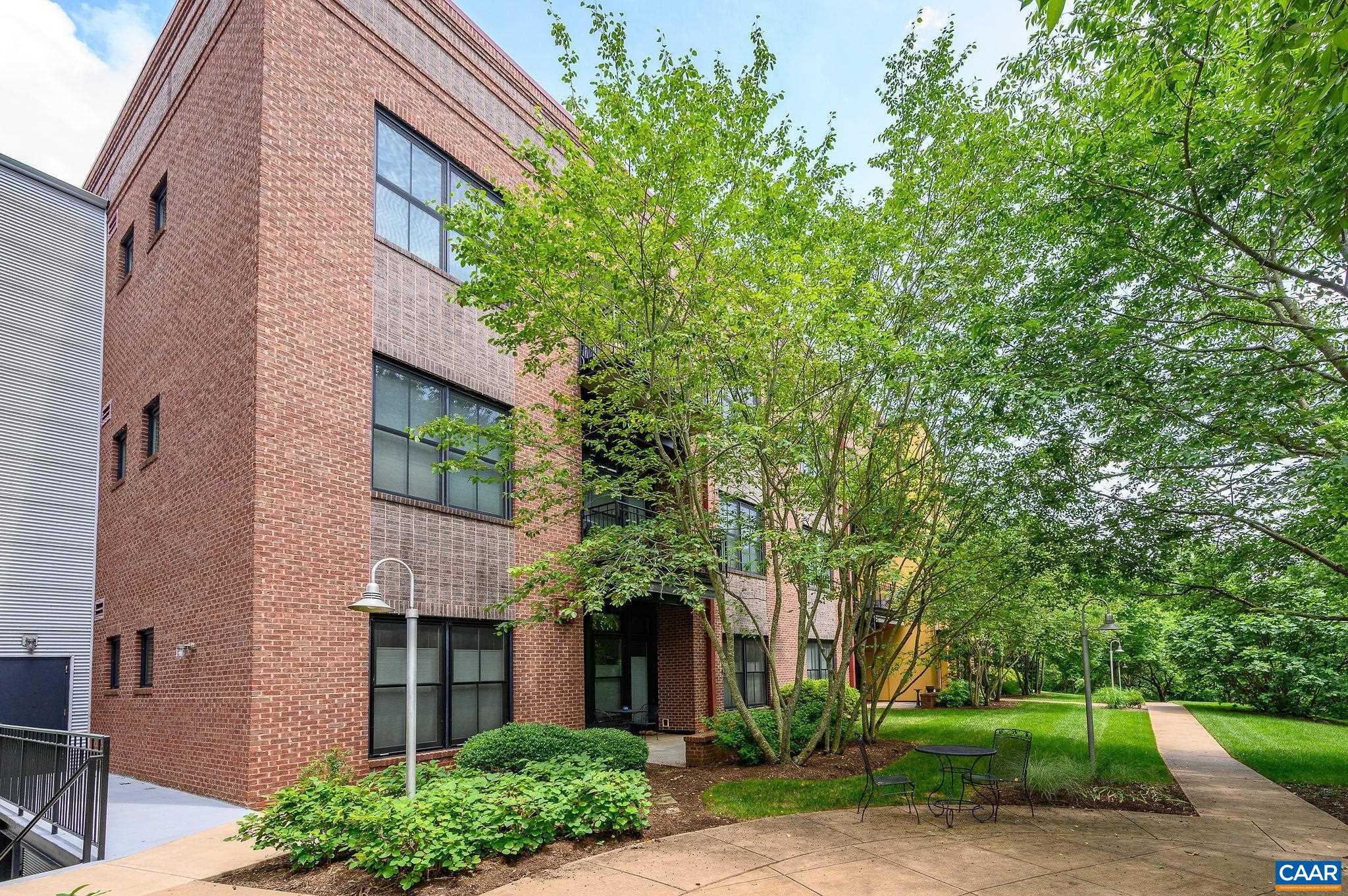 200 DOUGLAS AVE Unit: 1E