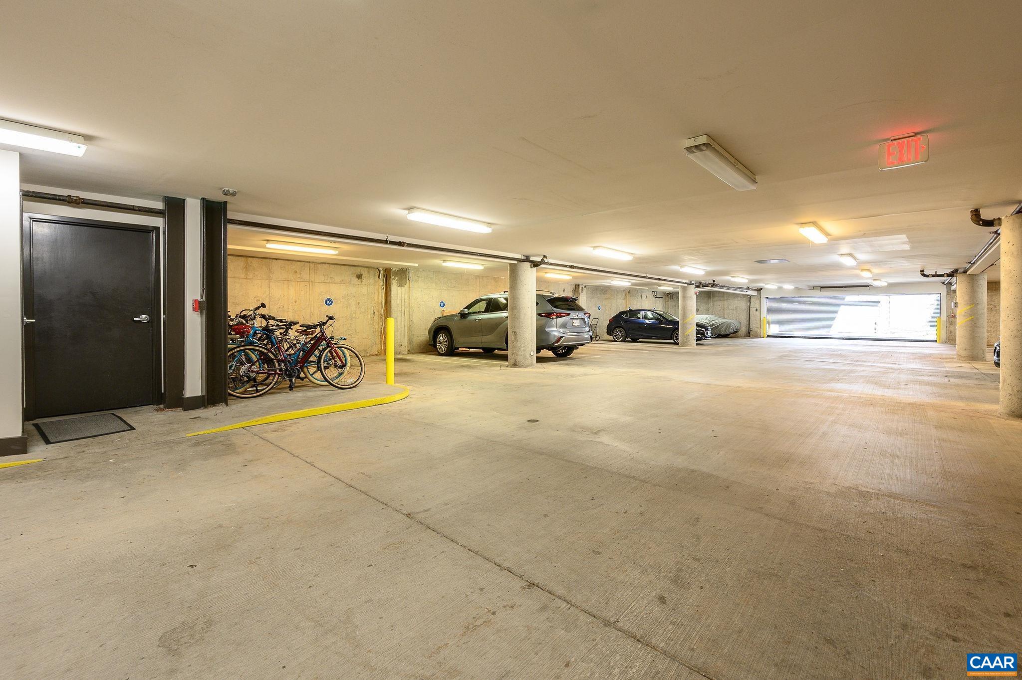 200 DOUGLAS AVE Unit: 1E