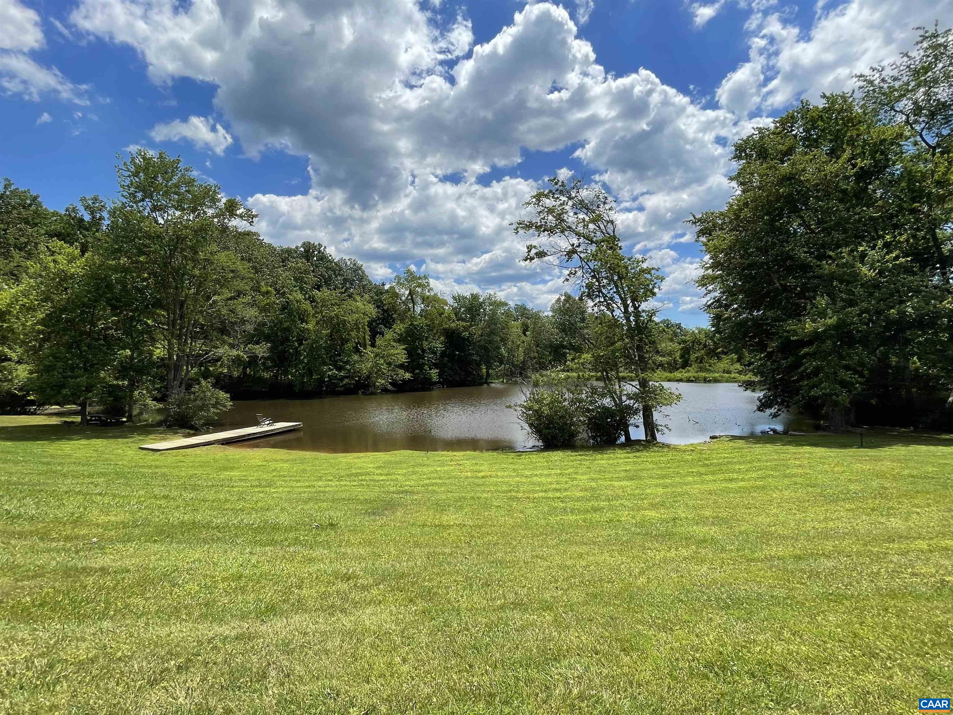 26 MEADOW LN