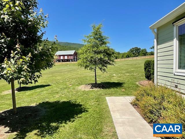 26 MEADOW LN