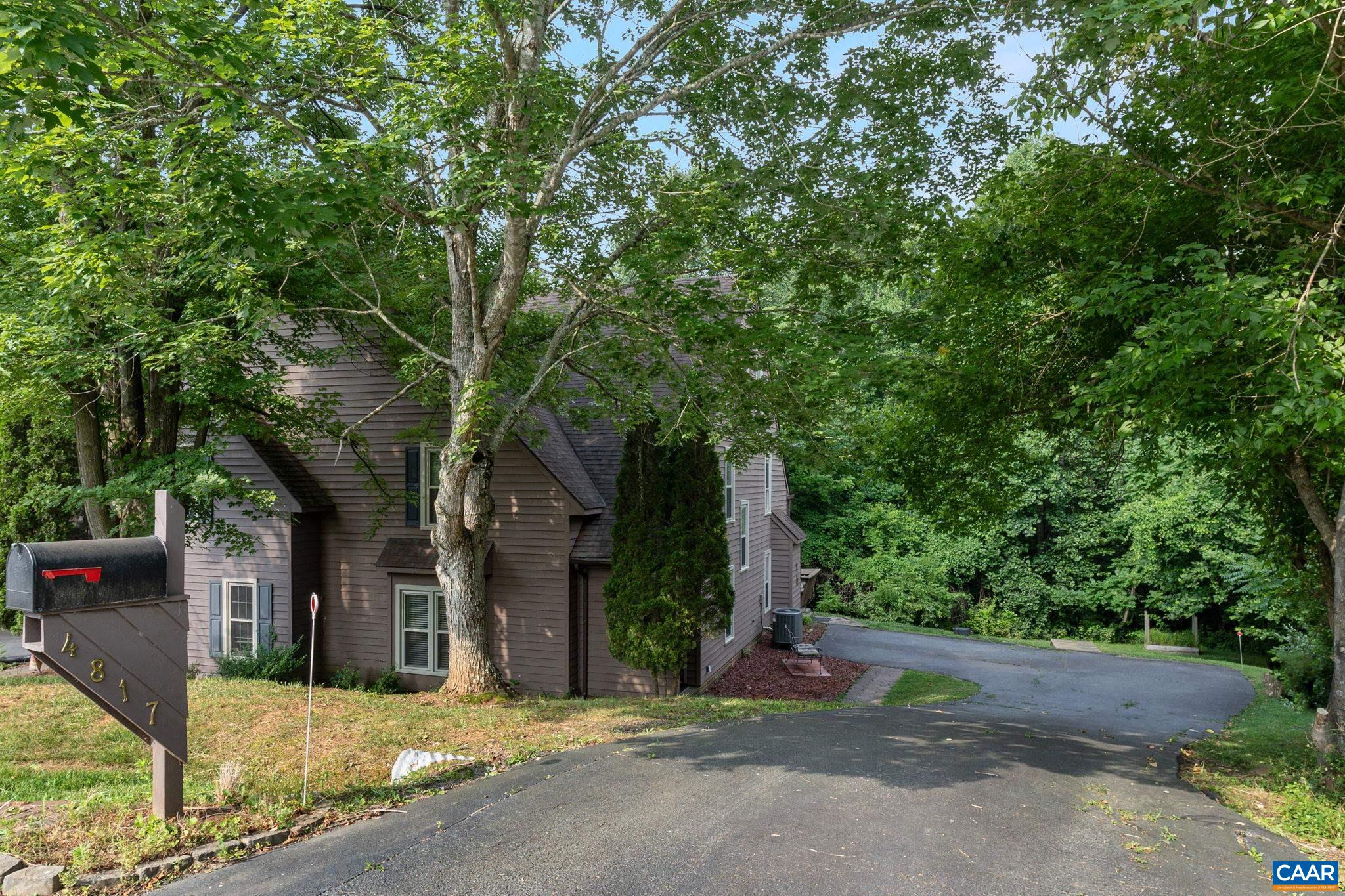 4817 GRASSY KNOLL LN