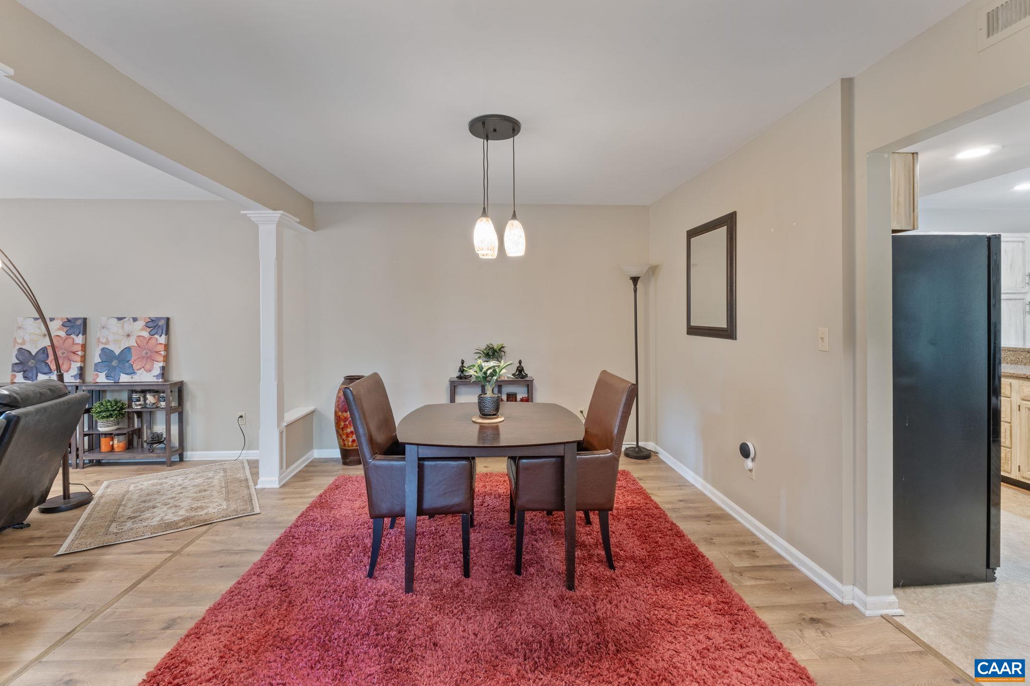 4817 GRASSY KNOLL LN