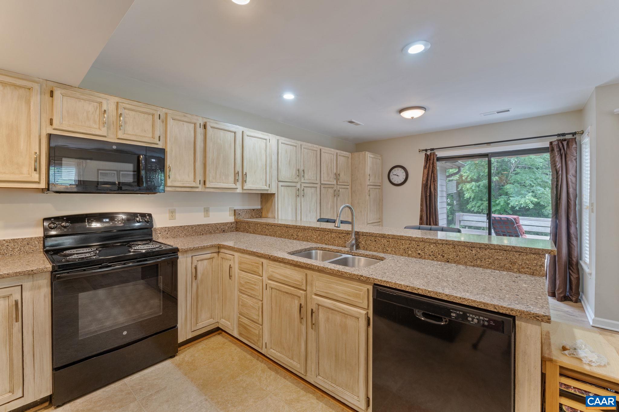 4817 GRASSY KNOLL LN