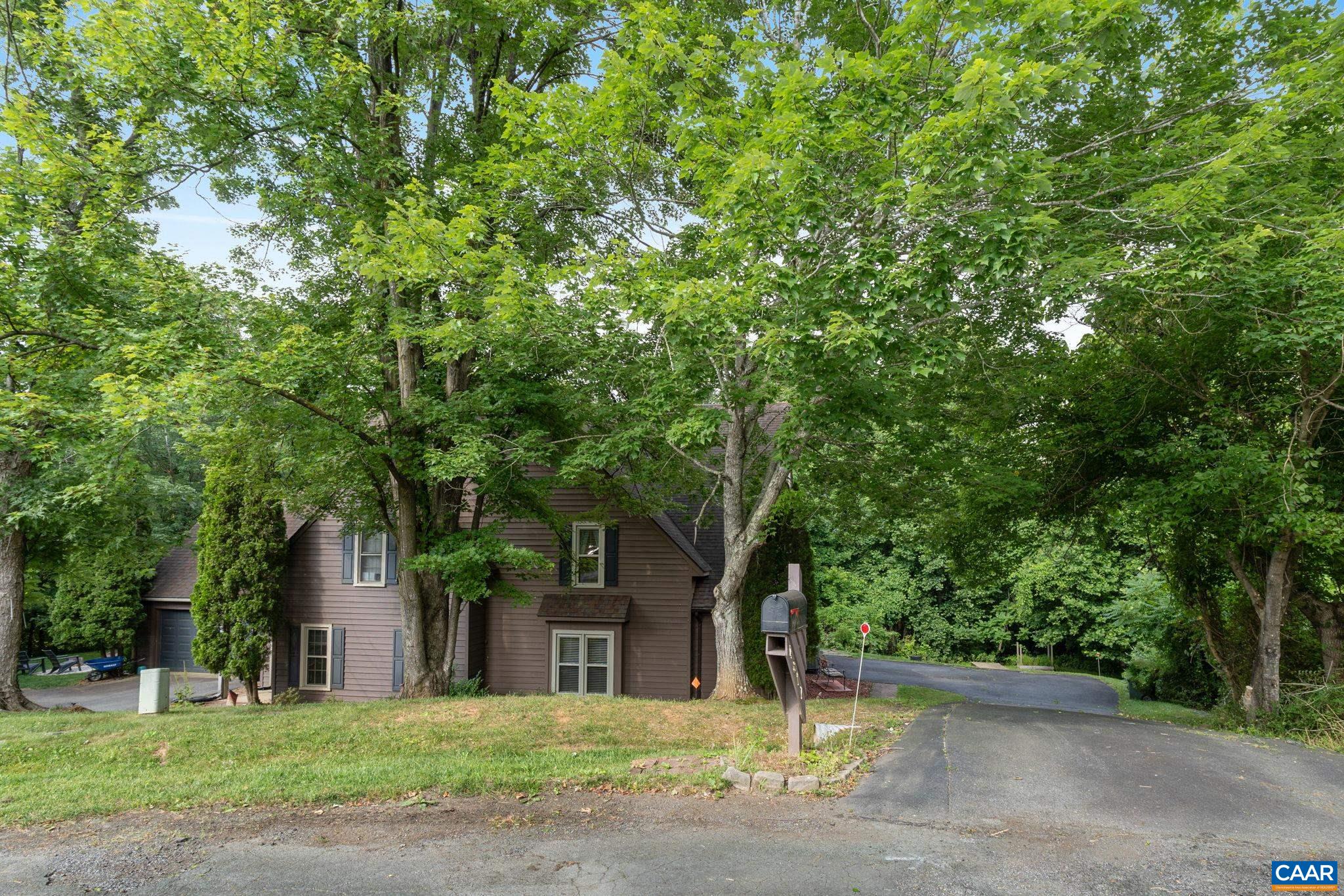4817 GRASSY KNOLL LN