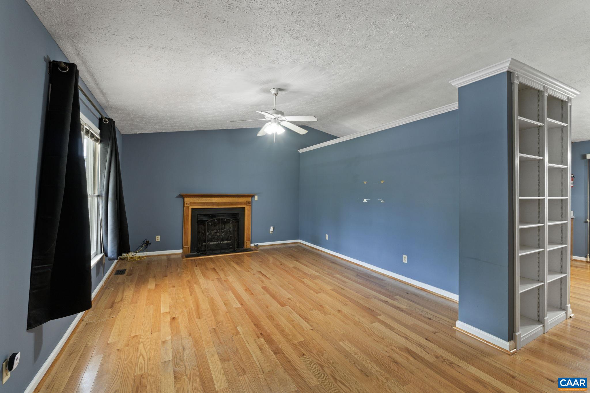 304 CORDELIA DR