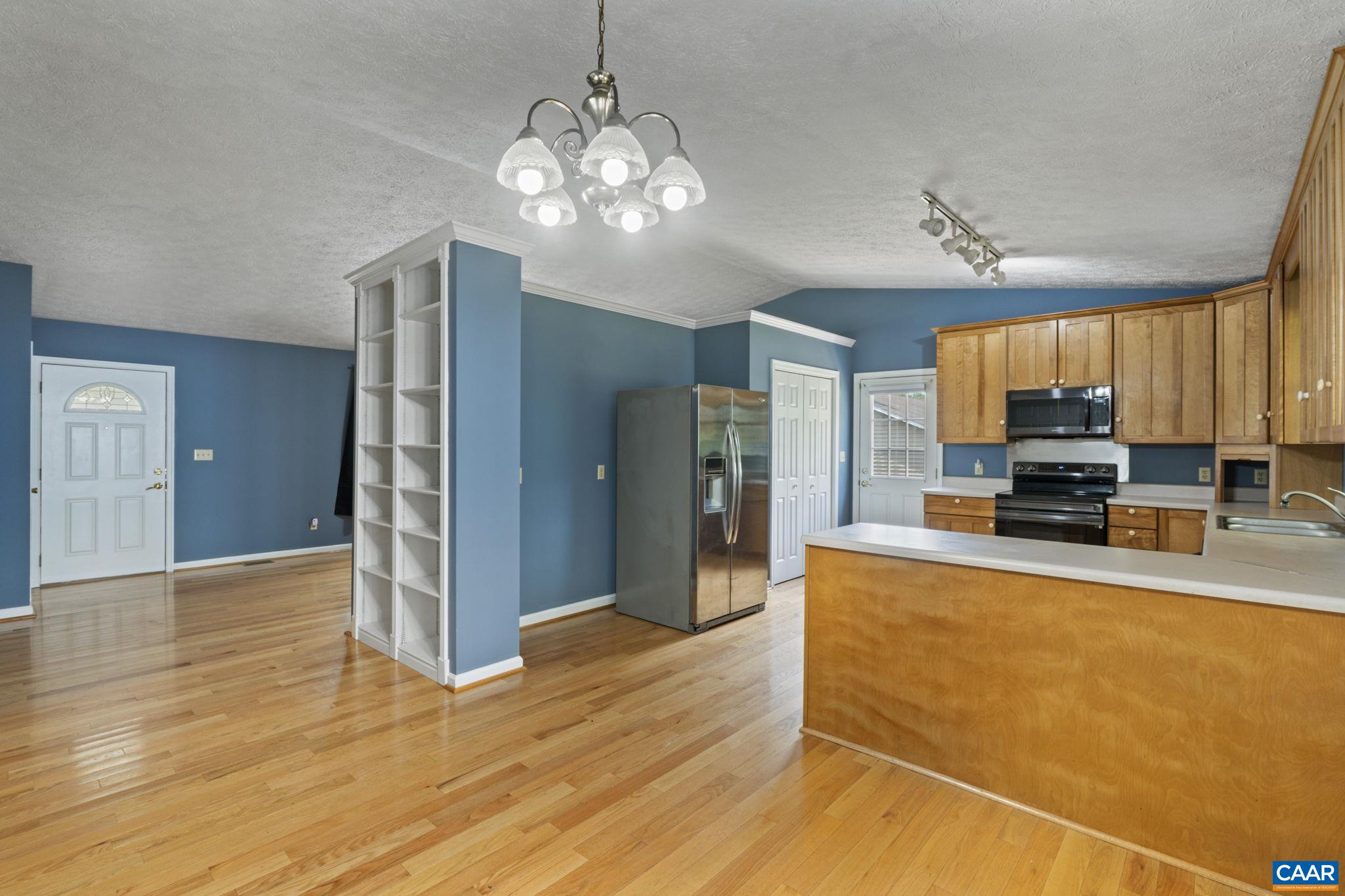 304 CORDELIA DR