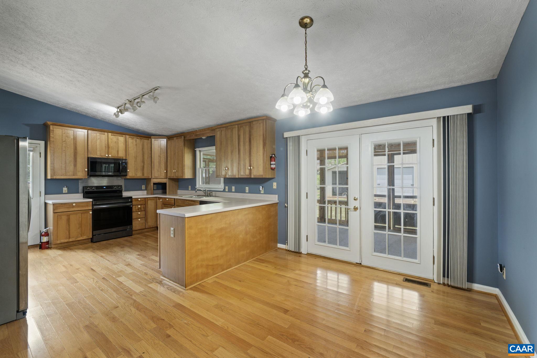 304 CORDELIA DR