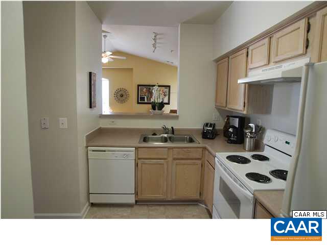 1015 WEYBRIDGE CT Unit: 305