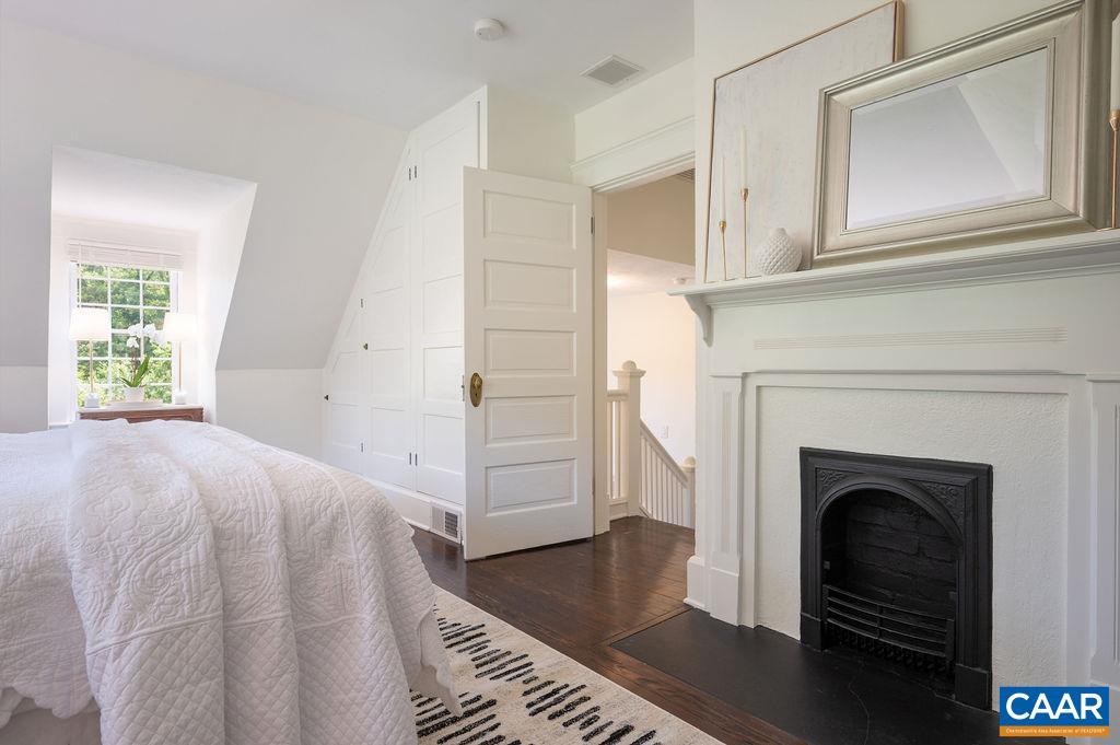 1708 JEFFERSON PARK AVE