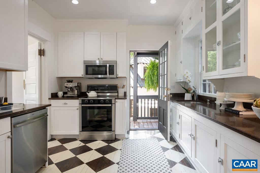 1708 JEFFERSON PARK AVE