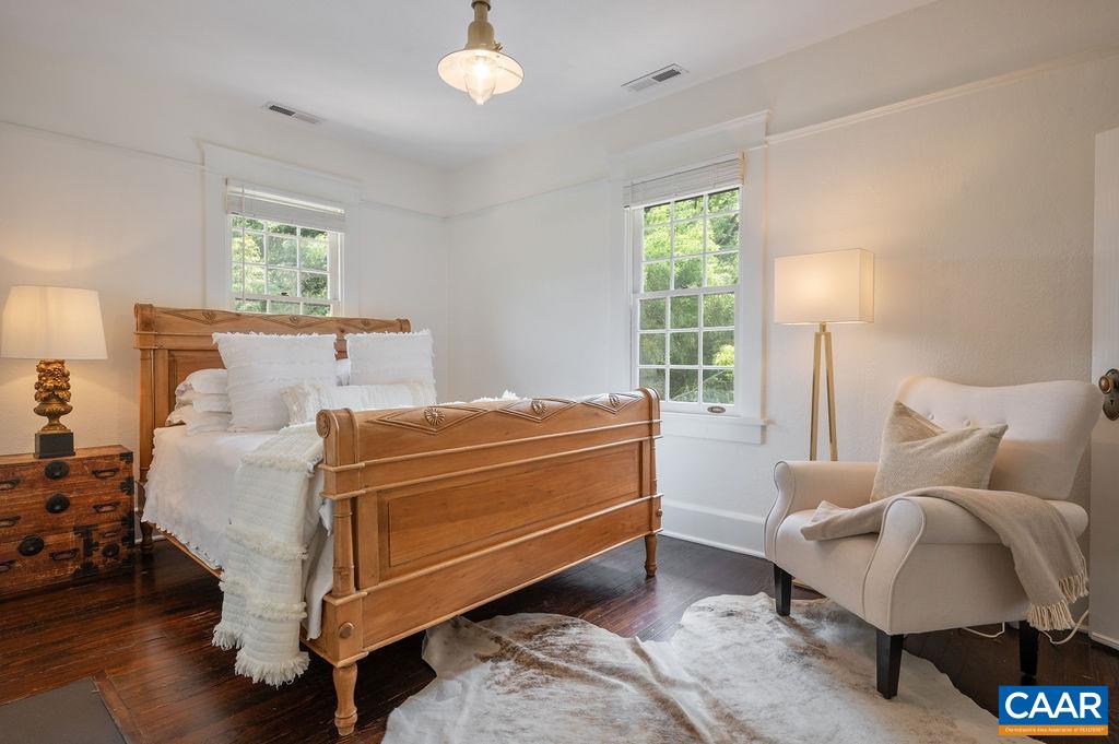 1708 JEFFERSON PARK AVE