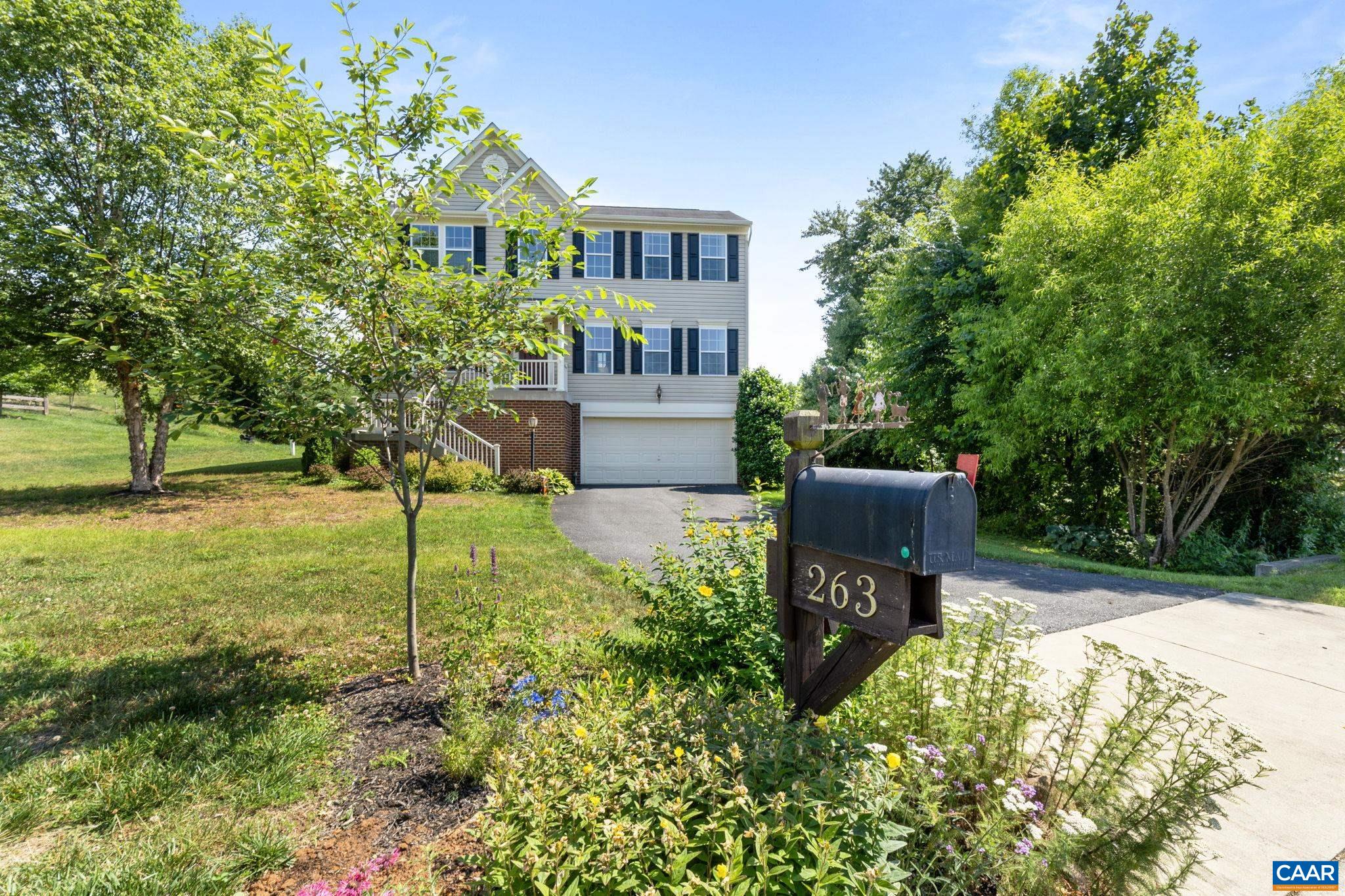 263 HOLLY HILL DR