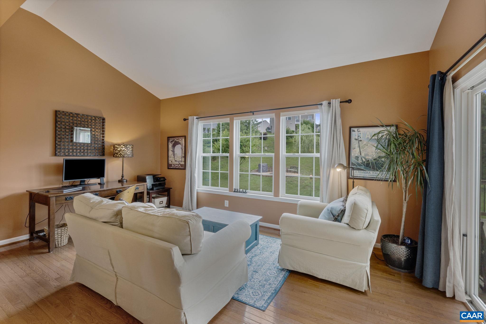 263 HOLLY HILL DR